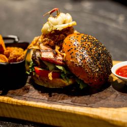 The Grill at 1 26 - The Grill at 1 26 - Hamburguer