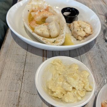 Harpoon Hanna's - Seafood medley - Seafood Near Me - Fenwick Island, Delaware