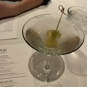 Cutters Crabhouse - Martini - Seafood Near Me - Seattle, Washington