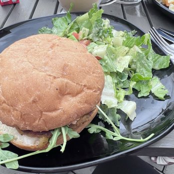 Cortado Cafe - Crab cake with salad - Cafes Near Me - Alexandria, Virginia