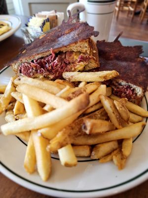 Day June Luncheonette by null