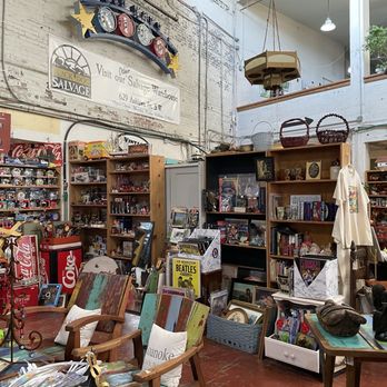 Black Dog Salvage - Collectibles - Antiques Near Me - Roanoke, Virginia Black Dog Salvage - Collectibles - Antiques Near Me - Roanoke, Virginia