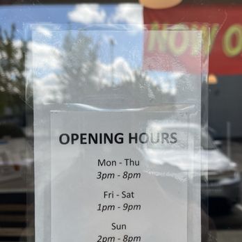 32 Below - Their hours as of July 31st, 2024 - Ice Cream & Frozen Yogurt Near Me - Renton, Washington
