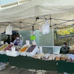 Natividad's Farmer's Market - Excellent fruit & nuts