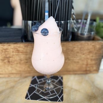 Assembly Rooftop Lounge - Frozé - Lounges Near Me - Philadelphia, Pennsylvania