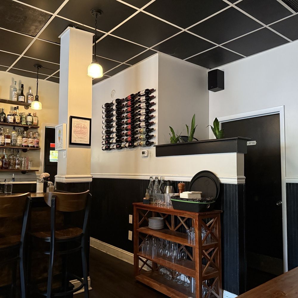 Silver Queen Cafe - Part of the bar (place was busy and I did not want to photo the people). - Breakfast & Brunch Near Me - Baltimore, Maryland Silver Queen Cafe - Part of the bar (place was busy and I did not want to photo the people). - Breakfast & Brunch Near Me - Baltimore, Maryland