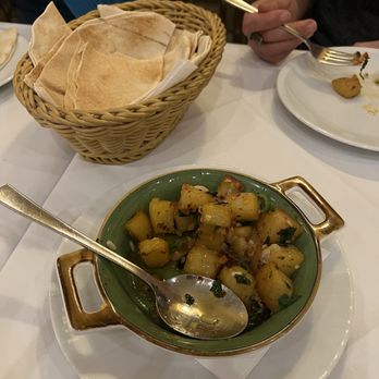 Du liban - You must get these potatoes. Crispy on the outside and soft on the inside. Perfect seasoning. - Lebanese Near Me - Frankfurt, HE