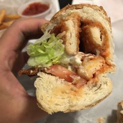 Leonardo’s Pizzeria - Buffalo chicken BLT