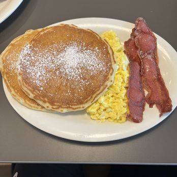 Eggs Up Grill - Three little dueces - Breakfast & Brunch Near Me - Dallas, Texas Eggs Up Grill - Three little dueces - Breakfast & Brunch Near Me - Dallas, Texas