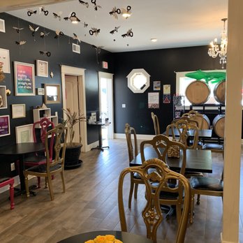Weston Wine Company - Weston Wine - Wineries Near Me - Weston, Missouri Weston Wine Company - Weston Wine - Wineries Near Me - Weston, Missouri