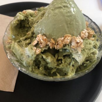 Cafe Bench - Matcha Shaved Ice - Cafes Near Me - Flushing, New York