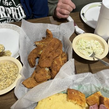 Hillbilly Hideaway Restaurant - Southern Near Me - Walnut Cove, North Carolina
