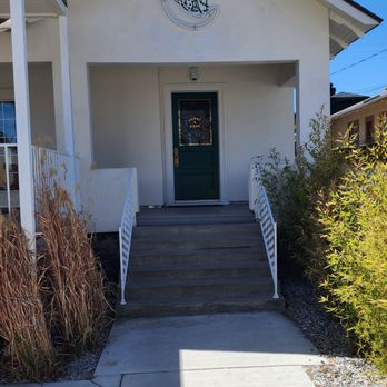Taco Shop - Closed and empty bar in front if Taco Shop - Tacos Near Me - Reno, Nevada