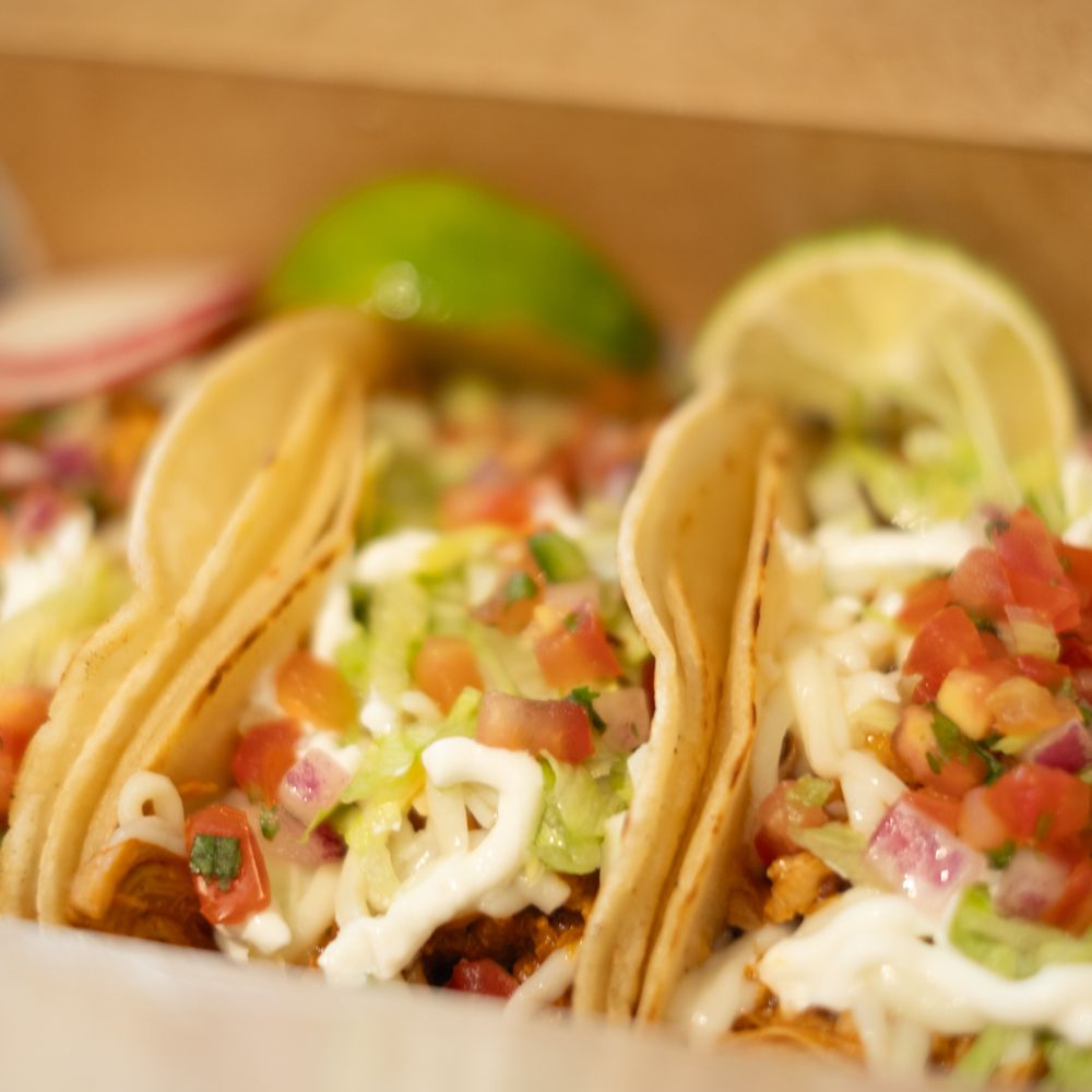 chicken tinga tacos