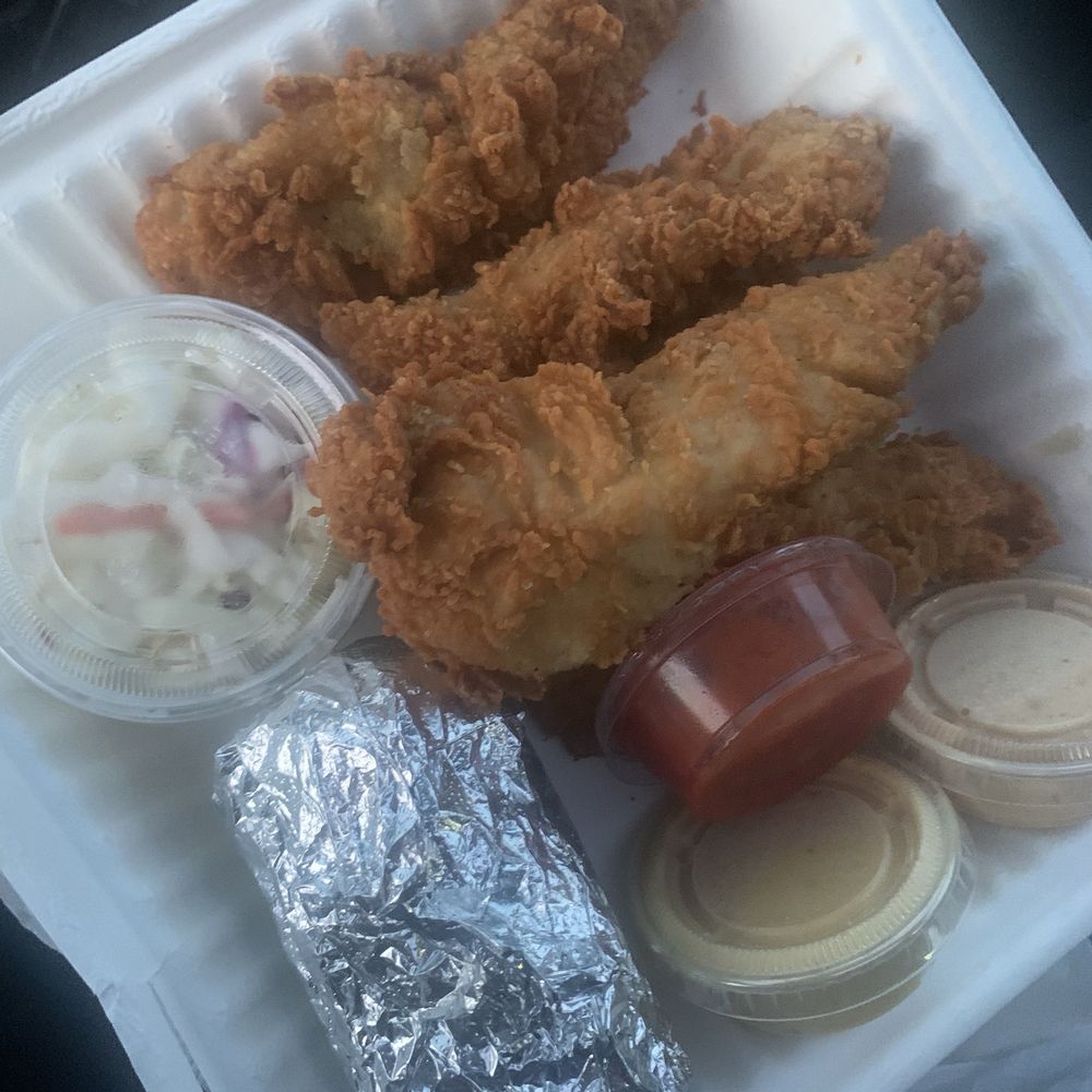 5 Strips w Sauce Corn and Slaw
