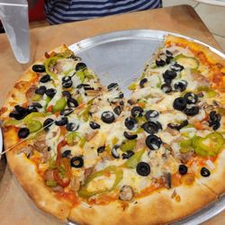 Kings New York Pizza - Kings Special pizza (ordered with no pepperoni). it was delicious