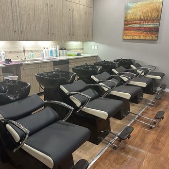 In Style Hair - Wash station - Hair Salons Near Me - Orlando, Florida In Style Hair - Wash station - Hair Salons Near Me - Orlando, Florida