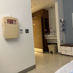 Gates Vascular Institute - Great room