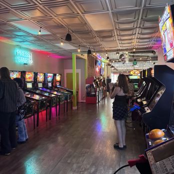 Neon Retro Arcade - Arcades Near Me - Pasadena, California