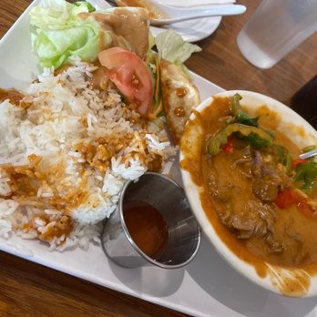Nine & Nine Thai Kitchen - Beef in Panang Sauce Lunch Special - Thai Near Me - Pasadena, California
