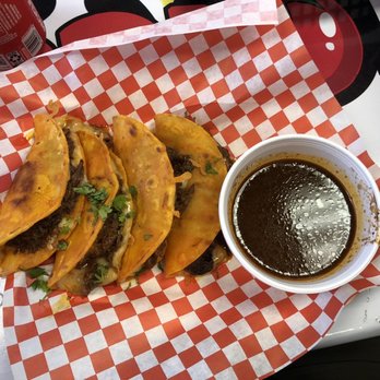 Birria Culiacan - Quesabirrias con consome. - Mexican Near Me - El Paso, Texas Birria Culiacan - Quesabirrias con consome. - Mexican Near Me - El Paso, Texas