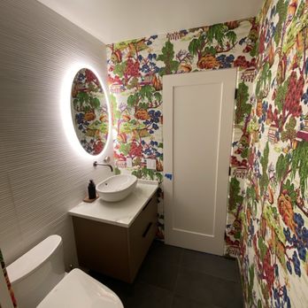 Wall Cover Guru - Powderroom - Wallpapering Near Me Wall Cover Guru - Powderroom - Wallpapering Near Me