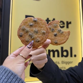 Thin Cookies - Desserts Near Me - New York, New York Thin Cookies - Desserts Near Me - New York, New York