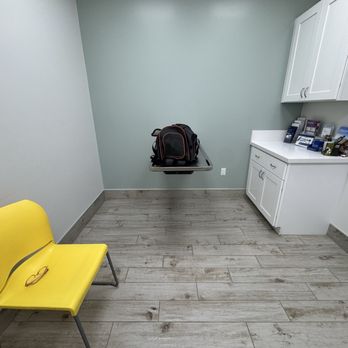 Hope Veterinary Care - clean observation rooms - Veterinarians Near Me - Huntington Beach, California
