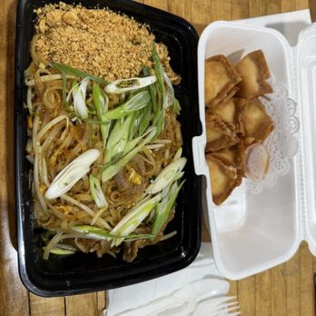 Tri Asian Taste - Pad Thai and Crab Rangoon - Pan Asian Near Me - Harrisburg, Pennsylvania Tri Asian Taste - Pad Thai and Crab Rangoon - Pan Asian Near Me - Harrisburg, Pennsylvania