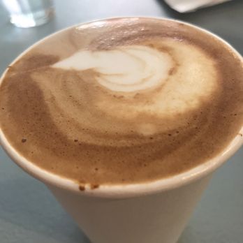 Pourquoi Pas Espresso Bar - Flat white - Coffee & Tea Near Me - Montreal, Quebec