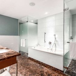 Hilton Rotterdam - Guest room bath