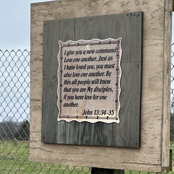 Promised Land Zoo - Bible verses along the drive are precious - Zoos Near Me - Eagle Rock, Missouri
