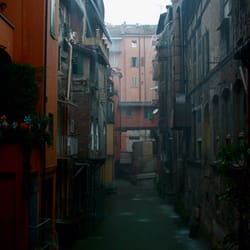La Finestrella sul fiume - In the rain / sotto la pioggia