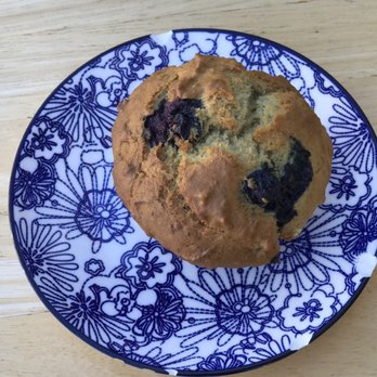 Green Table Cafe - Blueberry muffin.. not good - Cafes Near Me - Los Angeles, California