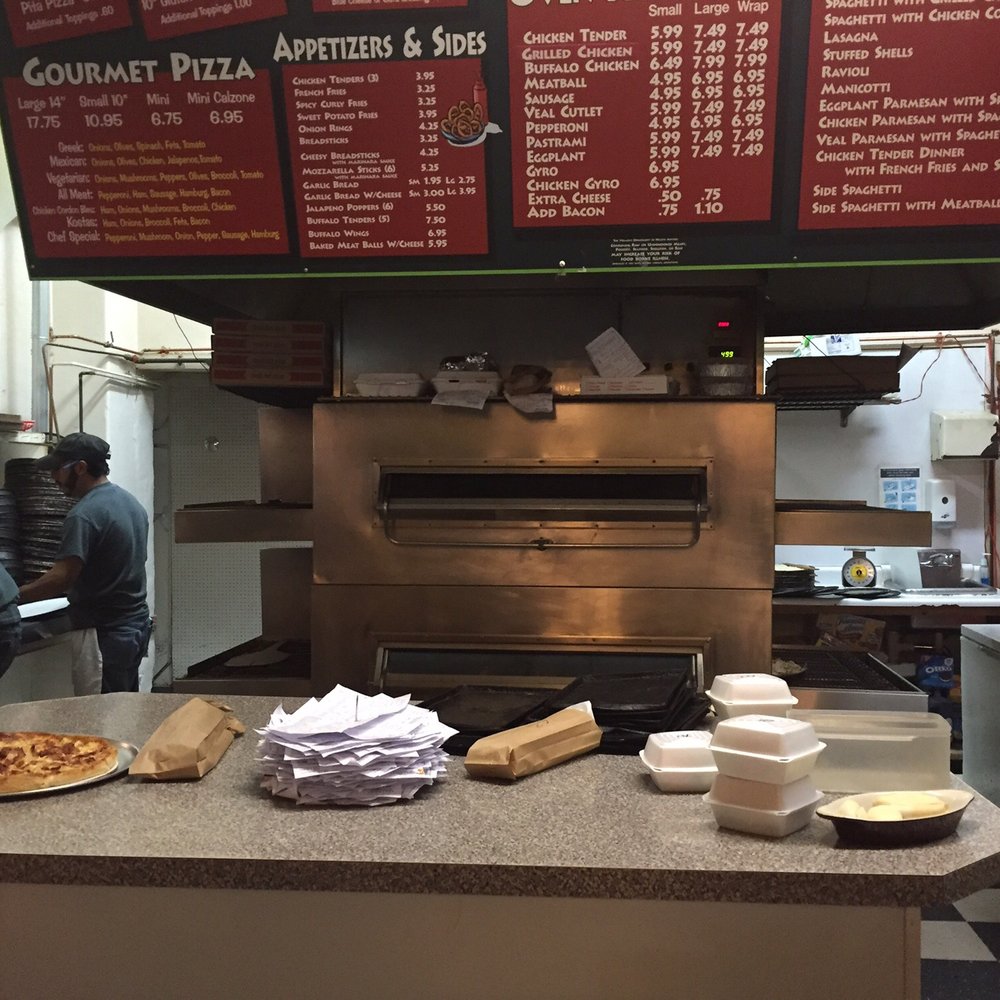 Pizza Chef - Pizza Near Me - Windsor, Vermont Pizza Chef - Pizza Near Me - Windsor, Vermont