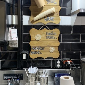 Berlin Döner - Pick how you'd like your meal wrapped/prepared. - Turkish Near Me - New York, New York