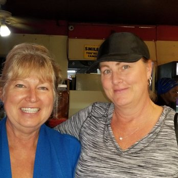 Laura's Sunny South BBQ - Barbeque Near Me - Dallas, Texas