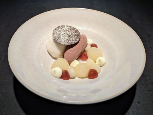 Pramerl and the Wolf by null