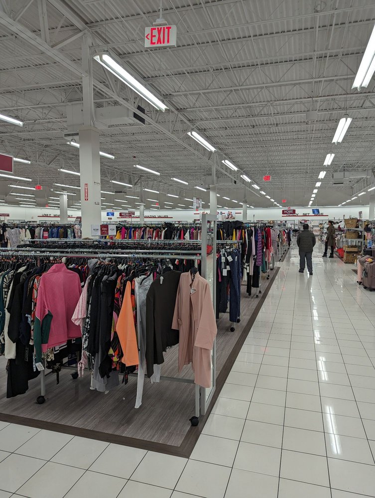 BURLINGTON Updated September 2024 17 Reviews 1741 Walnut St, Cary