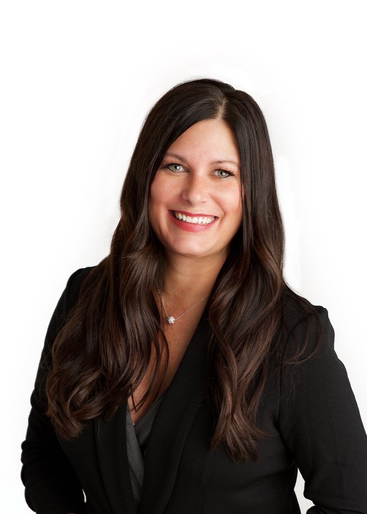 AMANDA ARMSTRONGRE/MAX SIGNATURE PROPERTIES 205 E Lincoln Ave