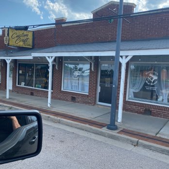 Sophisticuts Salon And Barbering - Hair Salons Near Me - Saint Clair, Missouri Sophisticuts Salon And Barbering - Hair Salons Near Me - Saint Clair, Missouri