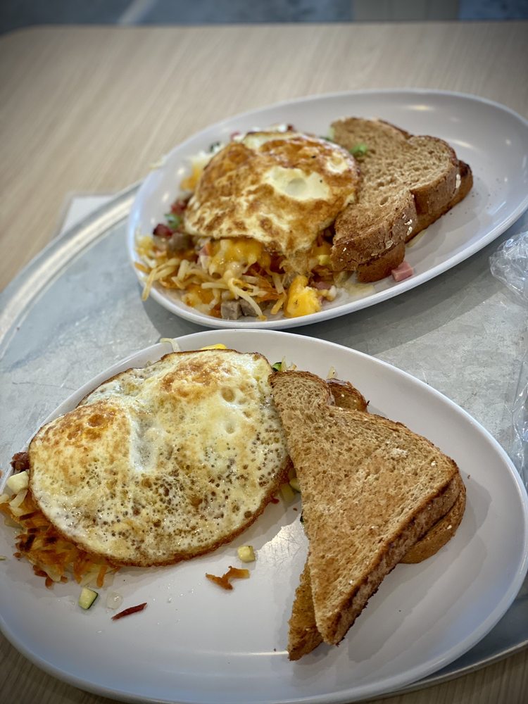 CITY EGG Updated June 2024 56 Photos & 59 Reviews 202 N Summit St, Toledo, Ohio