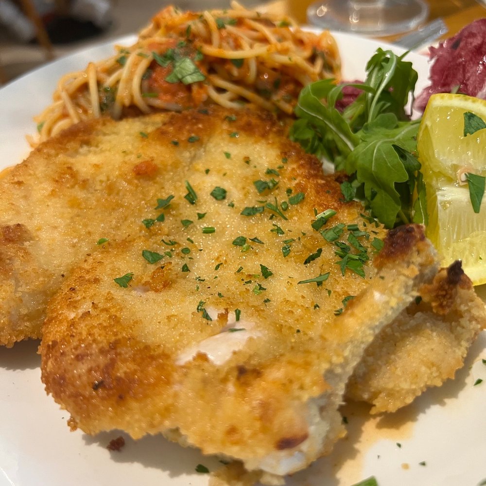 Bizzarro - Chicken piccata - Italian Near Me - London, XGL Bizzarro - Chicken piccata - Italian Near Me - London, XGL
