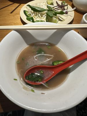 Pho Vi Van by null