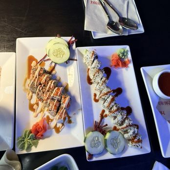 Sushi Sake - CALIFORNIA ROLL SPICY TUNA ROLL - Sushi Bars Near Me - Fort Lauderdale, Florida Sushi Sake - CALIFORNIA ROLL SPICY TUNA ROLL - Sushi Bars Near Me - Fort Lauderdale, Florida