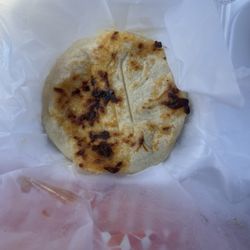 Pupuseria Doña Azucena - Chicken and cheese pupusa