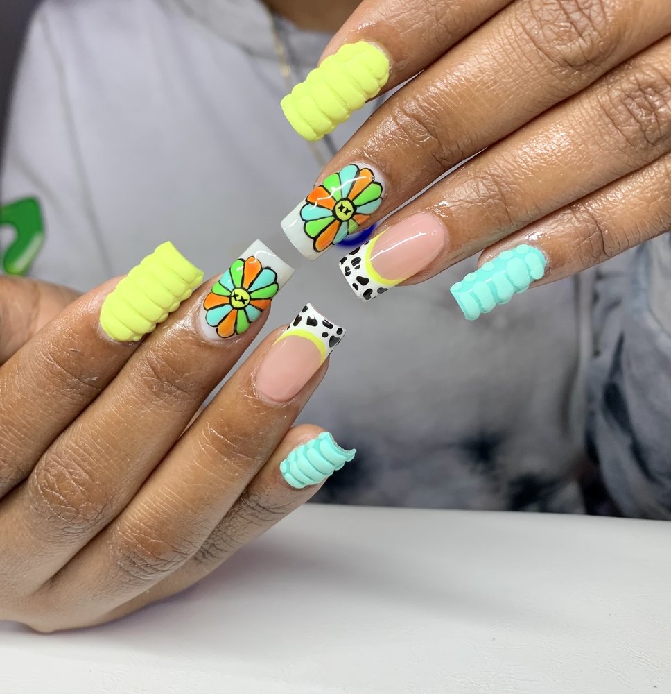 NANCY MAI NAILS Updated August 2024 Request an Appointment 21 Photos Vaughan, Ontario