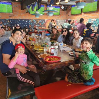 Mutt Lynch's - Pubs Near Me - Newport Beach, California