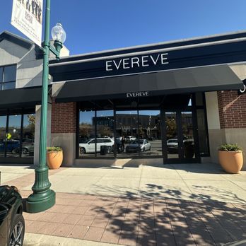 EVEREVE - EVEREVE at Clay Terrace Mall in Carmel, IN - Women's Clothing Near Me - Carmel, Indiana EVEREVE - EVEREVE at Clay Terrace Mall in Carmel, IN - Women's Clothing Near Me - Carmel, Indiana