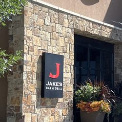 Jake's Bar & Grill - Outside